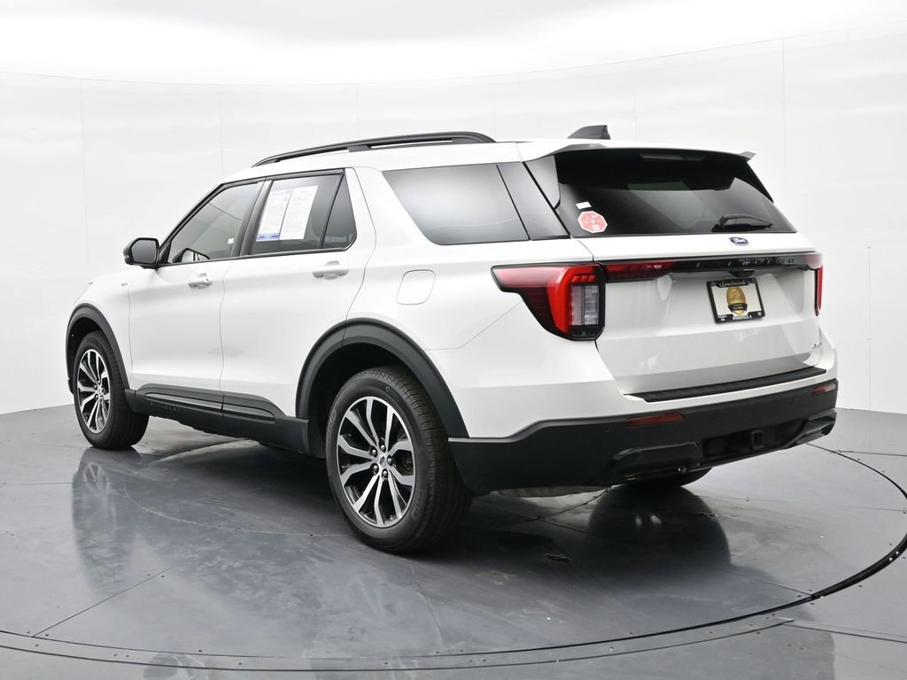 Used 2025 Ford Explorer ST-Line image 8