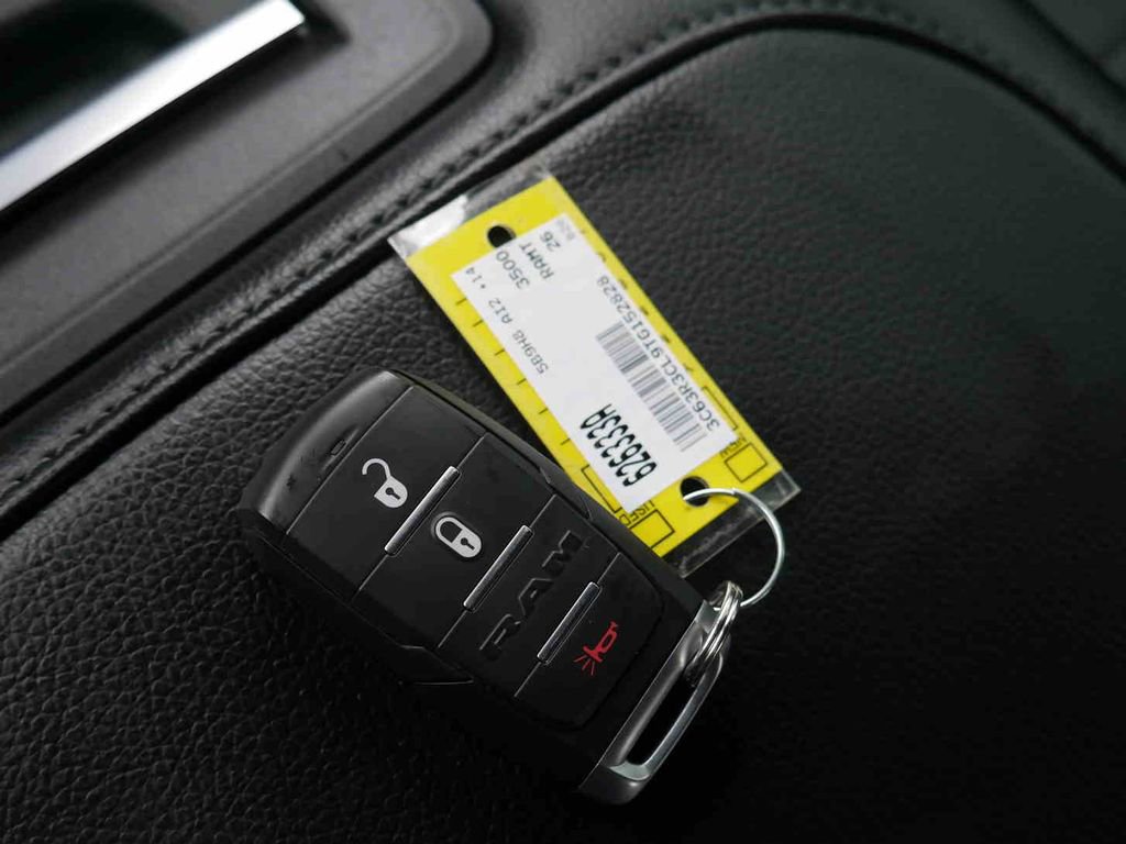 Used 2026 RAM 3500 Tradesman w/ Chrome Appearance Group image 31