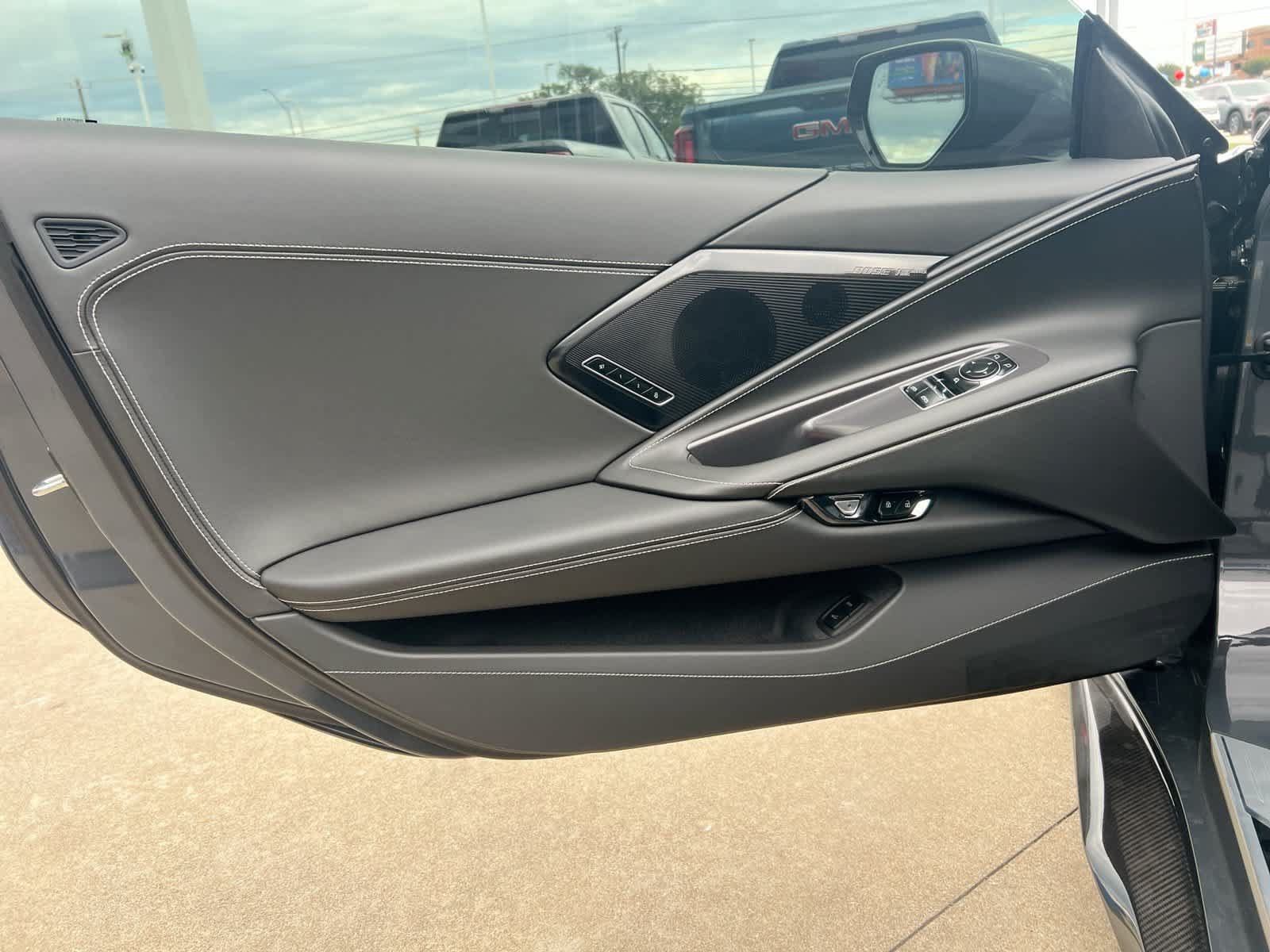 Used 2027 Chevrolet Corvette Z06 RWD image 22