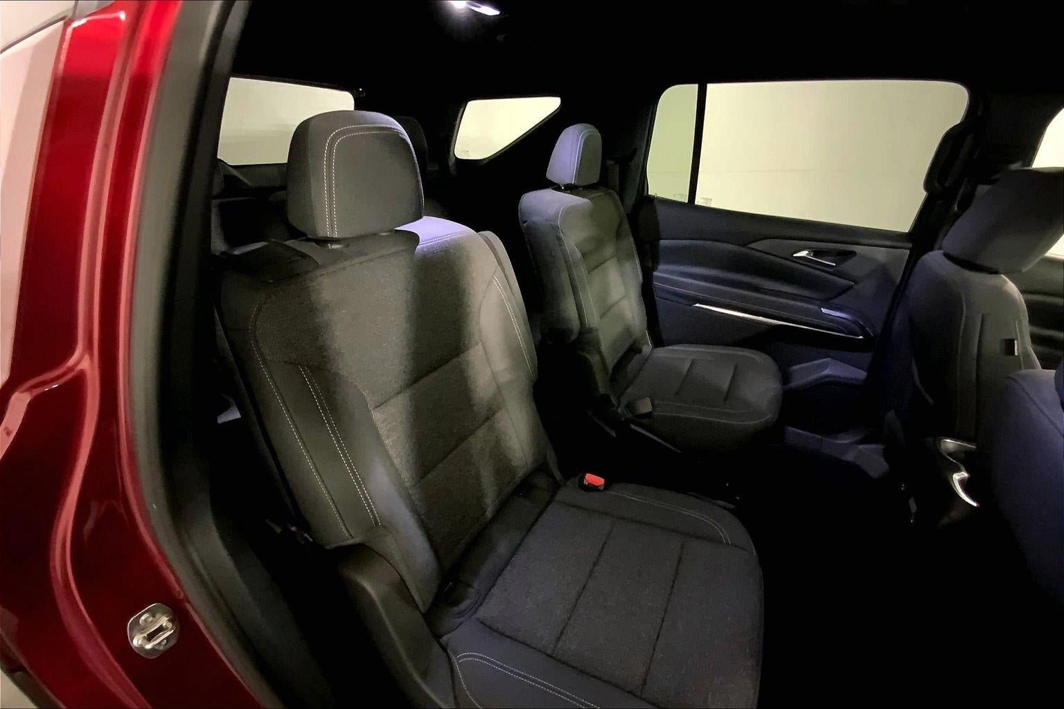 Used 2026 Chevrolet Traverse LT w/ Driver Confidence Package FWD image 23