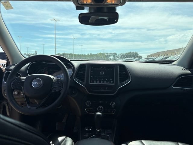 Used 2022 Jeep Cherokee Trailhawk w/ Comfort/Convenience Group AWD/4WD image 21