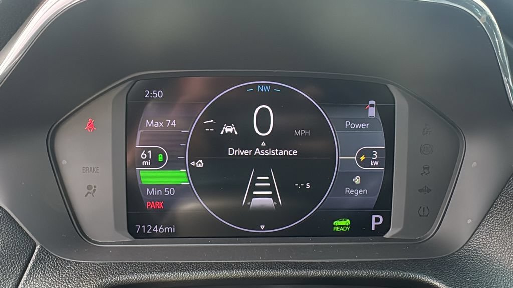 Used 2023 Chevrolet Bolt LT w/ Infotainment Package FWD image 16