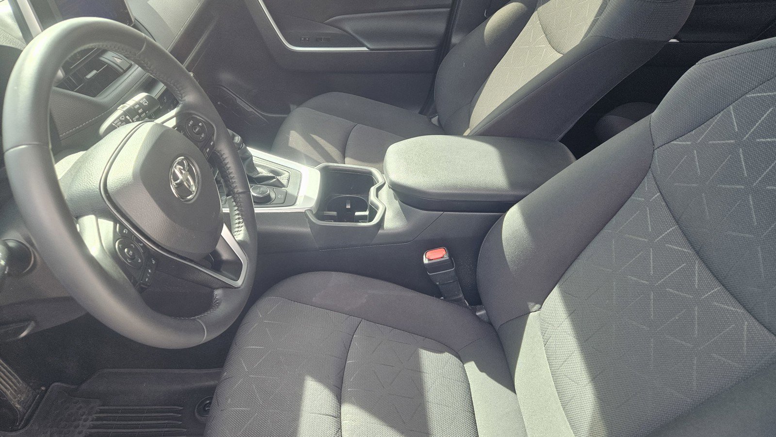 Used 2023 Toyota RAV4 XLE w/ Convenience Package AWD/4WD image 10