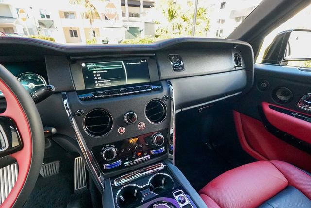 Used 2023 Rolls-Royce Cullinan w/ Cullinan Package image 59