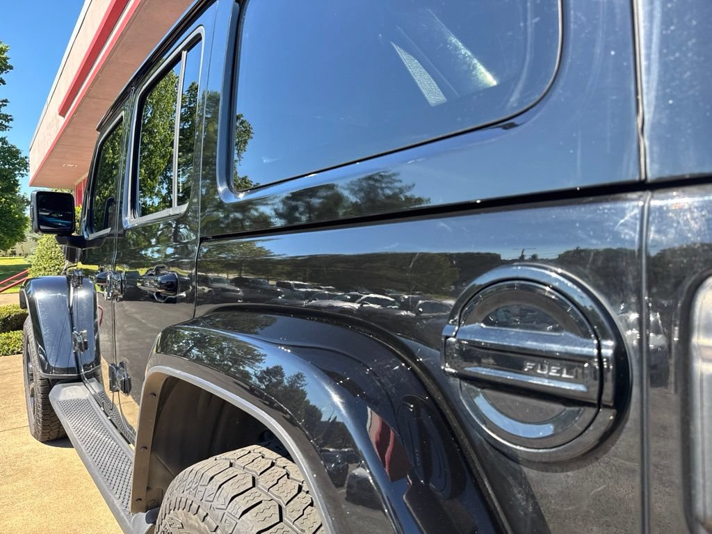 Used 2021 Jeep Wrangler Unlimited Sahara AWD/4WD image 14