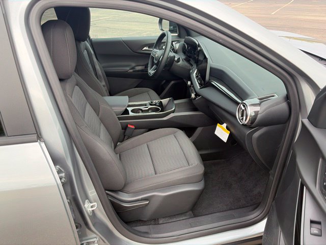 Used 2026 Chevrolet Equinox LT w/ LPO, Floor Liner Package AWD/4WD image 15