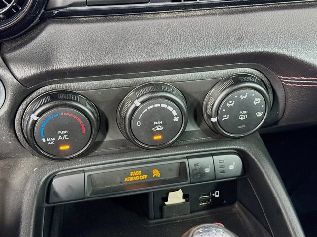 Used 2019 MAZDA MX-5 Miata Club w/ I-ACTIVSENSE Club Package image 17
