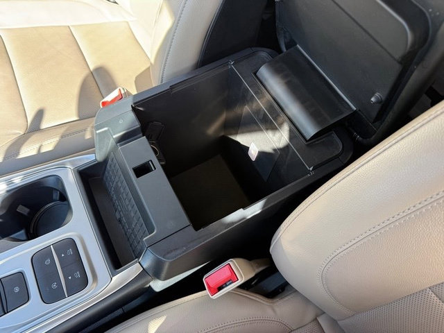 Used 2020 Ford Explorer Limited image 32