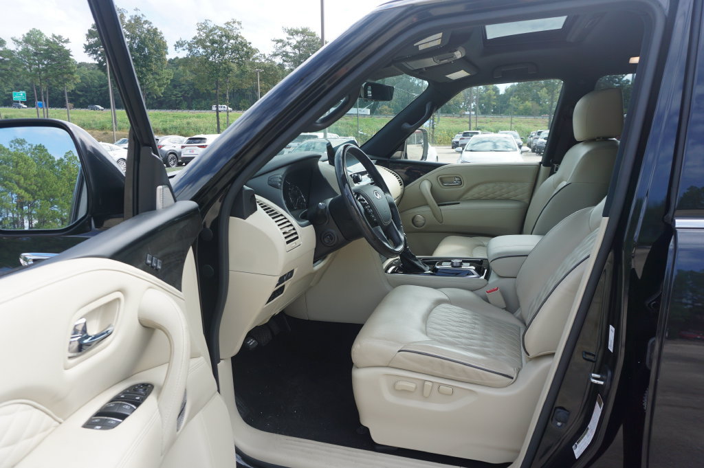 Used 2023 INFINITI QX80 Sensory w/ Cargo Package AWD/4WD image 2