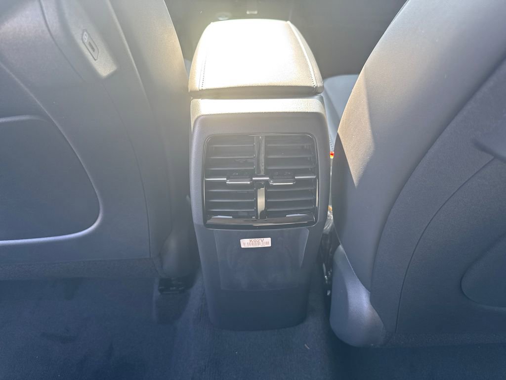 New 2024 Kia Niro EX Touring image 22