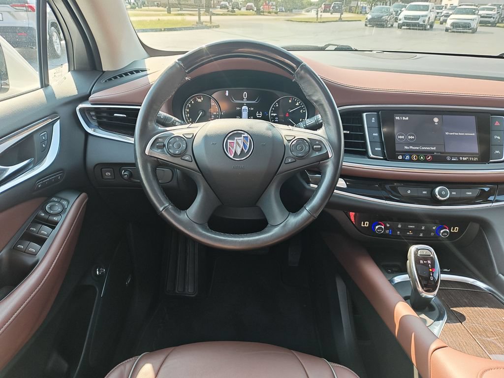 Used 2021 Buick Enclave Avenir w/ Avenir Technology Package AWD/4WD image 16