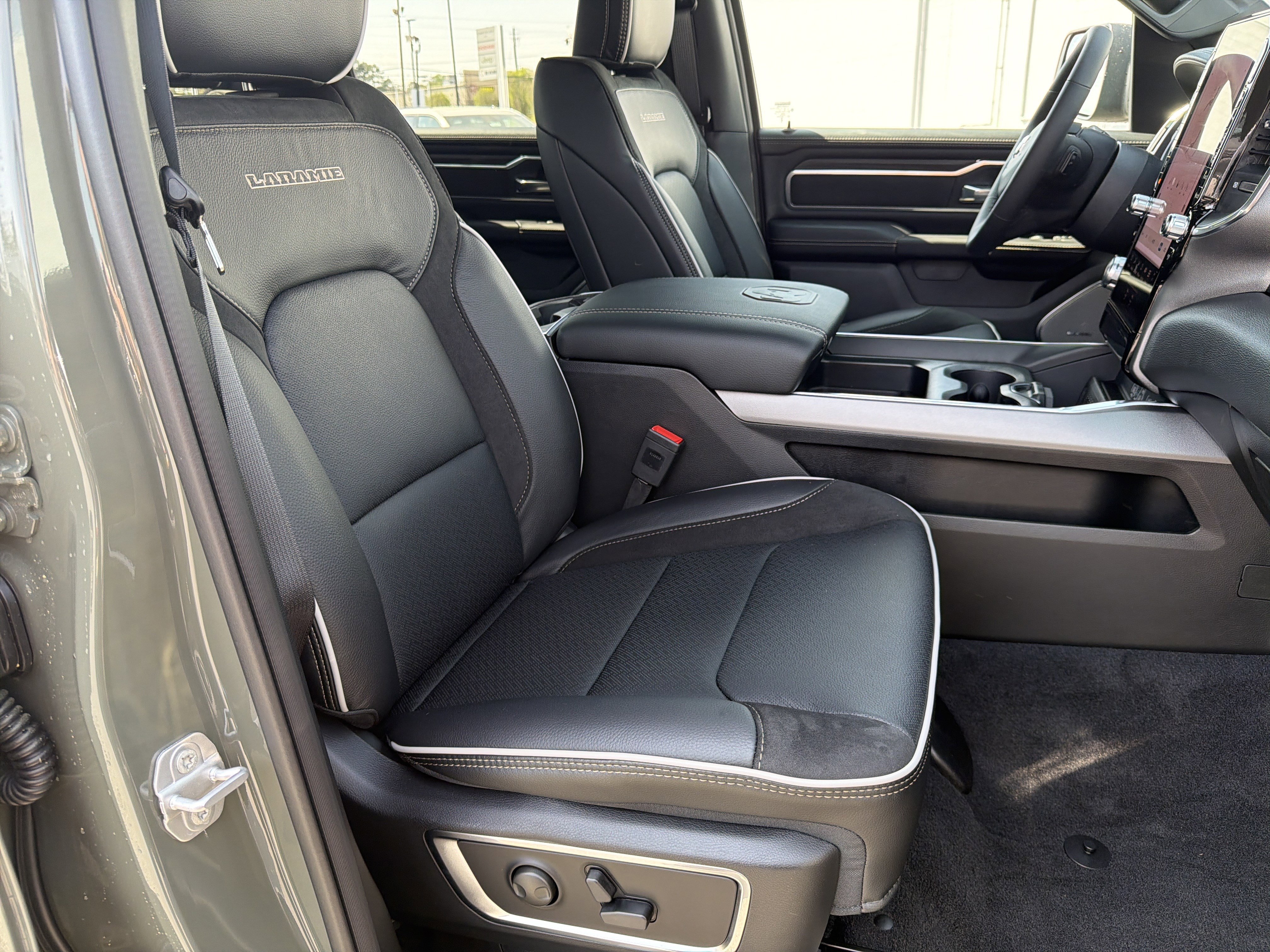 New 2026 RAM 1500 Laramie w/ Night Edition image 16