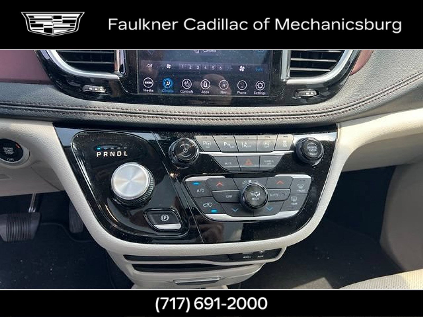Used 2020 Chrysler Pacifica Limited w/ Advanced Safetytec Group FWD image 30