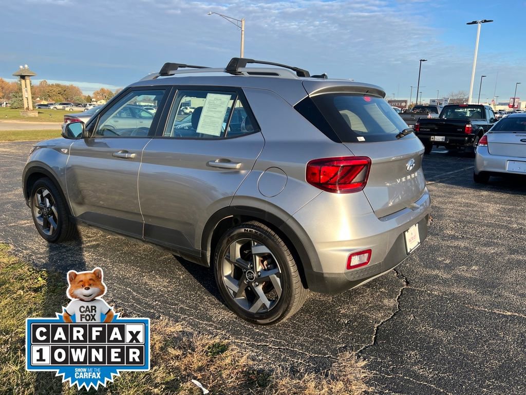 Certified 2023 Hyundai Venue SEL image 3