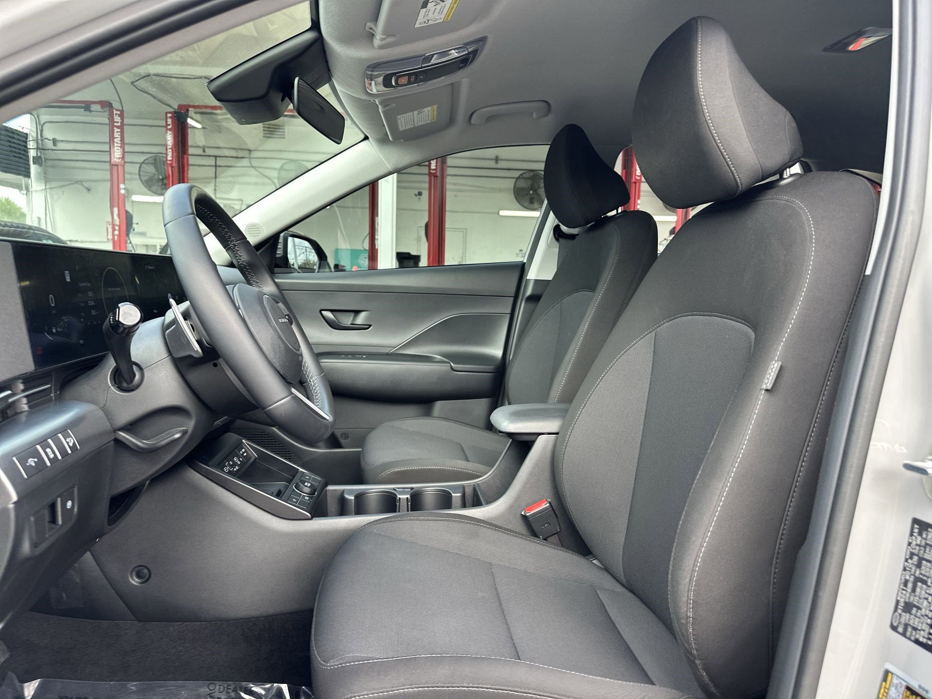 Used 2024 Hyundai Kona SEL w/ Convenience Package FWD image 13