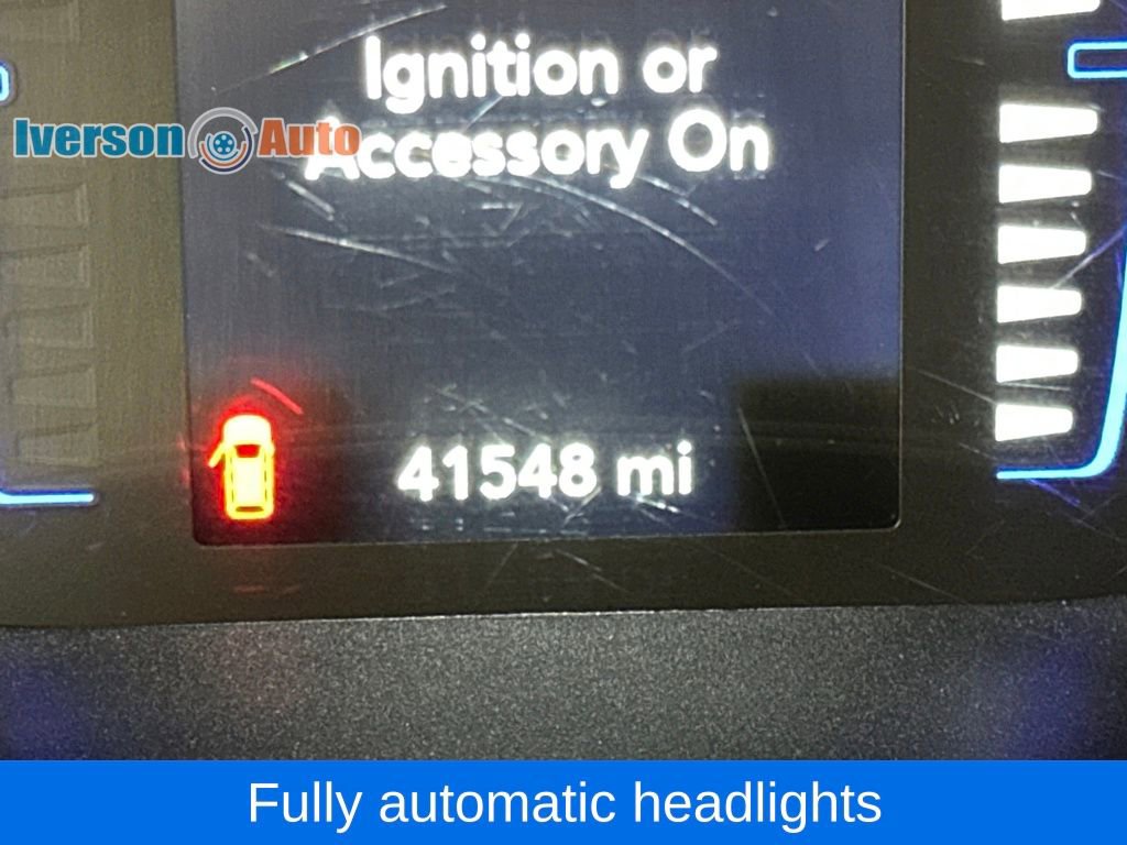 Used 2020 Chrysler Pacifica Touring-L FWD image 21