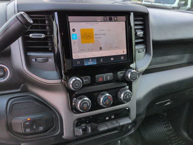 New 2026 RAM 3500 Tradesman w/ Chrome Appearance Group A AWD/4WD image 28