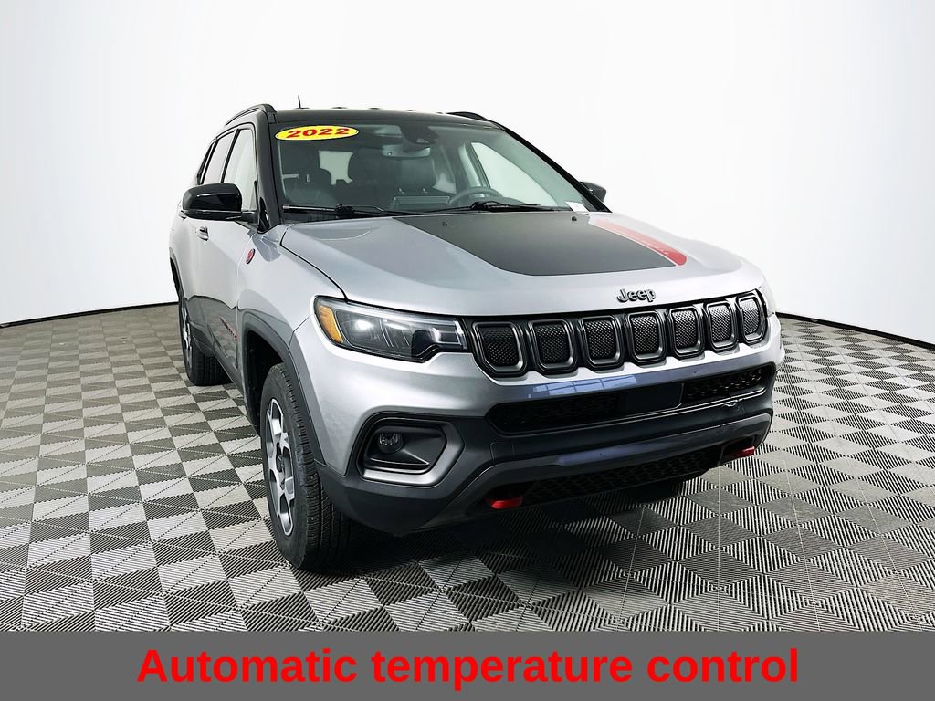 Used 2022 Jeep Compass Trailhawk image 4