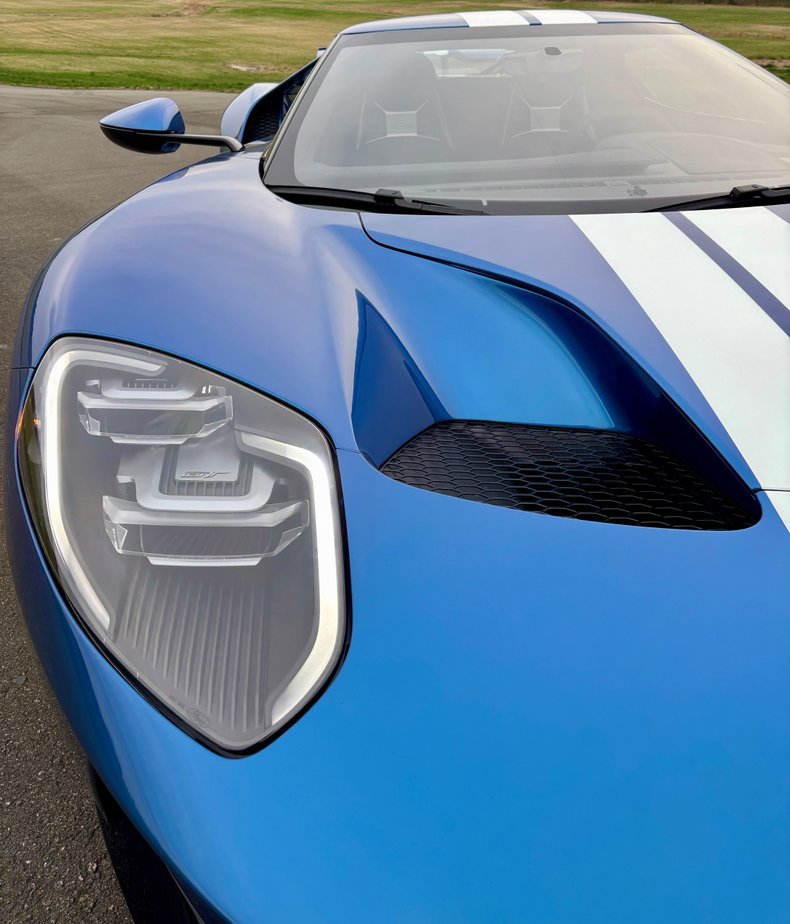 Used 2022 Ford GT RWD image 7