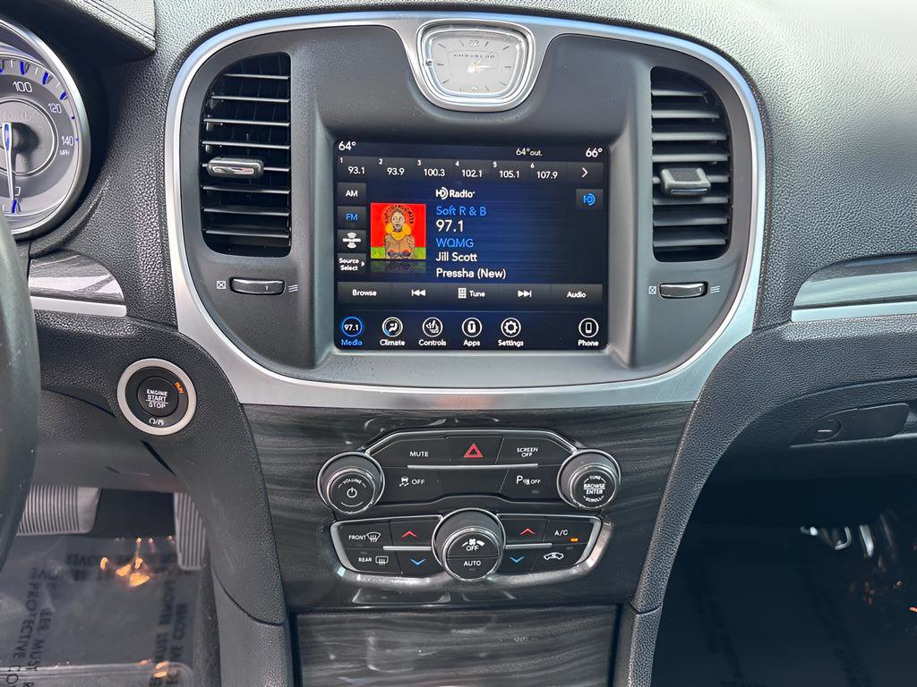 Used 2021 Chrysler 300 Touring L image 17