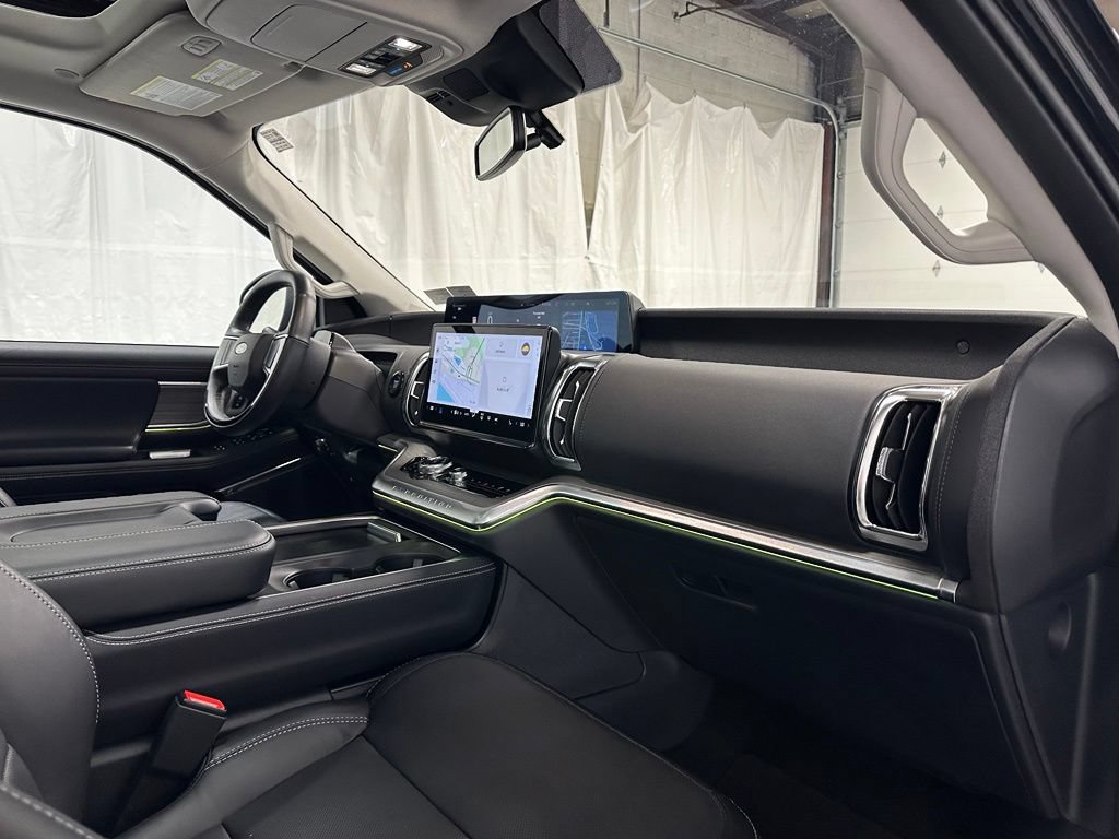 Used 2025 Ford Expedition Platinum AWD/4WD image 61