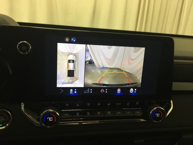 Used 2025 Chevrolet Colorado Z71 w/ Technology Package image 25