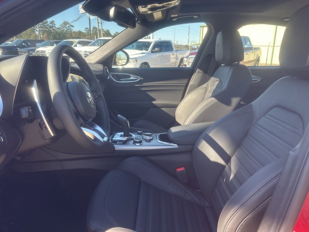 New 2026 Alfa Romeo Giulia Veloce w/ Driving Assist Package image 10