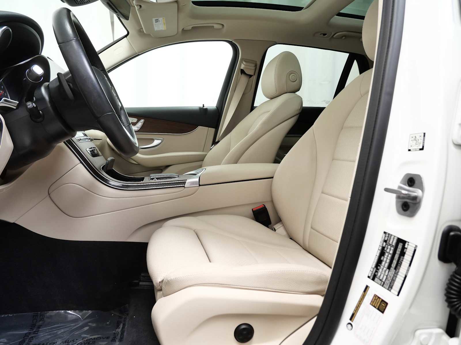 Used 2022 Mercedes-Benz GLC 300 4MATIC image 20