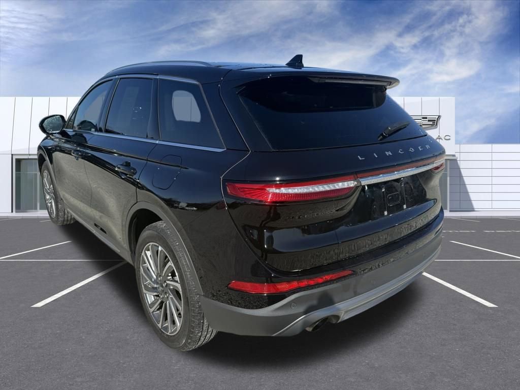 Used 2023 Lincoln Corsair Reserve w/ Equipment Group 201A image 4