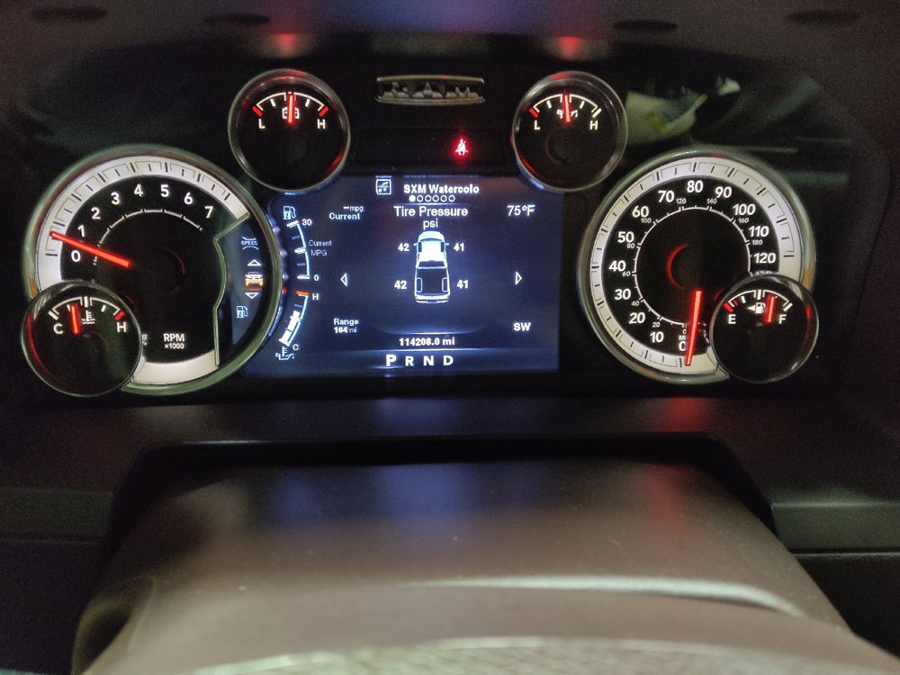 Used 2014 RAM 1500 Laramie RWD image 23