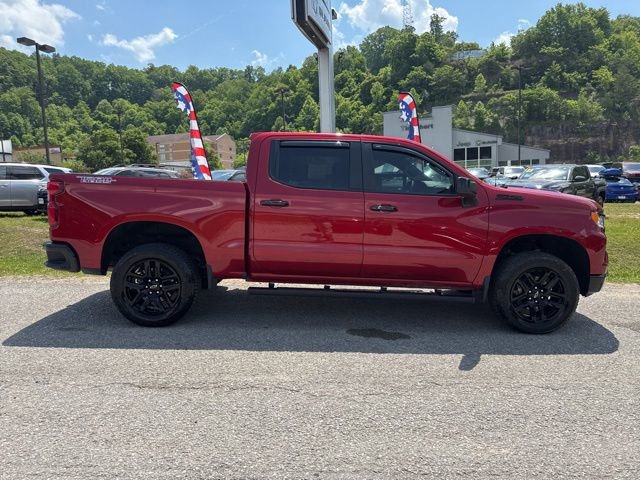 Used 2025 Chevrolet Silverado 1500 LT Trail Boss w/ Convenience Package II AWD/4WD image 2