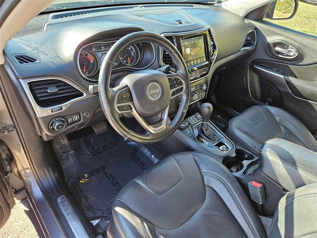 Used 2019 Jeep Cherokee Limited image 8