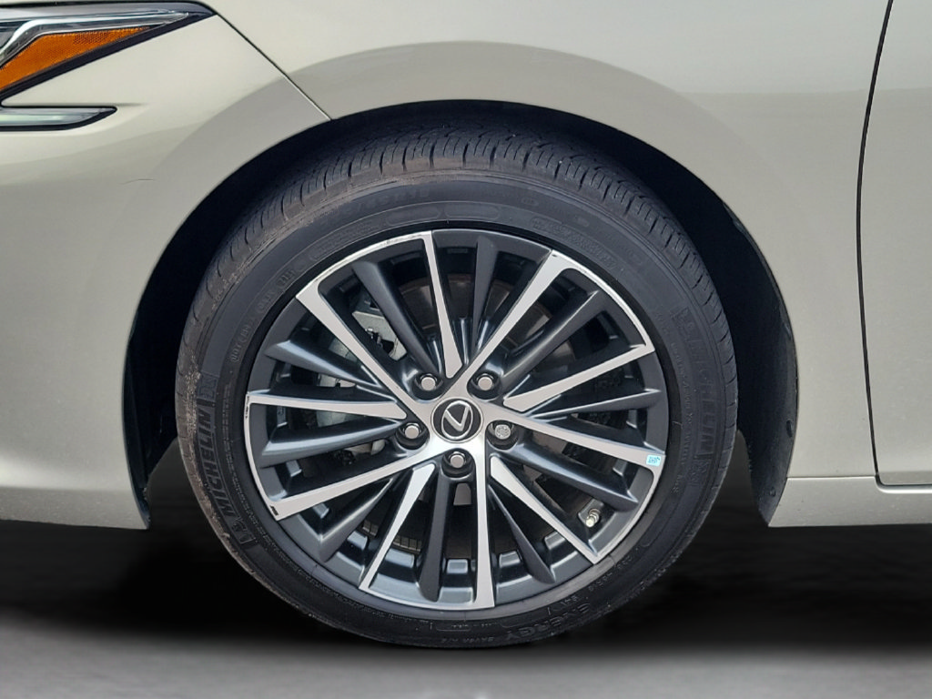 Used 2024 Lexus ES 350 w/ Premium Package FWD image 31