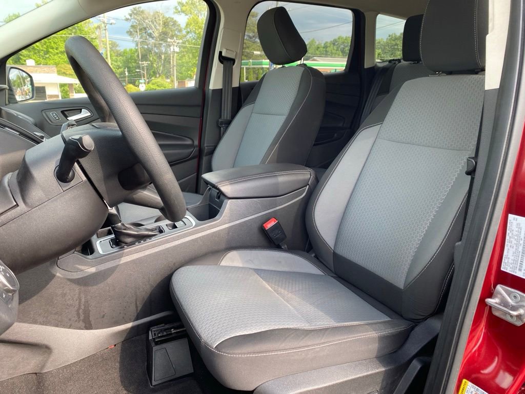 Used 2019 Ford Escape SE FWD image 10