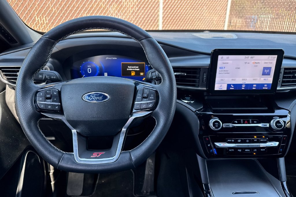 Used 2023 Ford Explorer ST w/ Equipment Group 401A AWD/4WD image 18