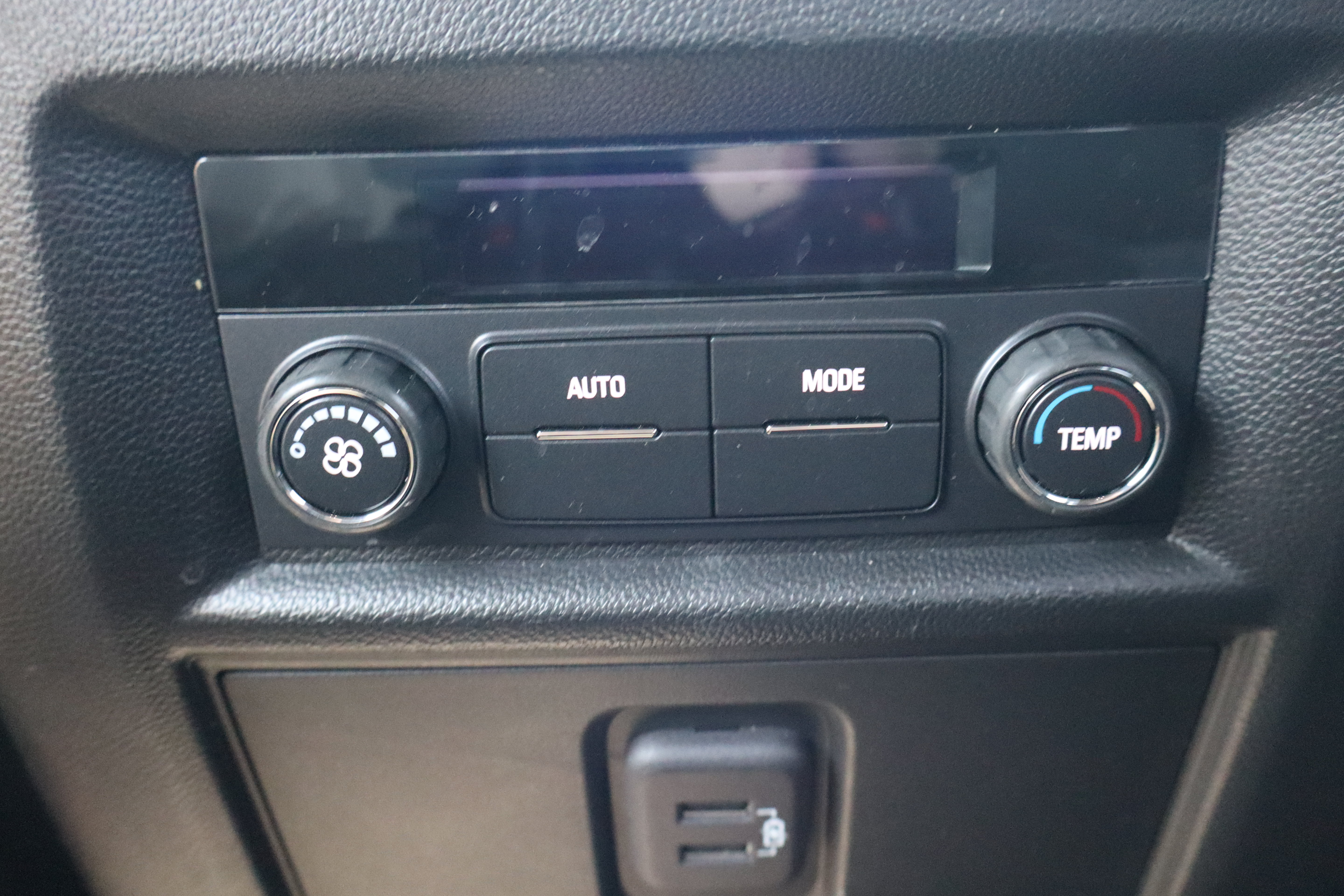 Used 2023 Chevrolet Traverse LT w/ LPO, Floor Liner Package AWD/4WD image 27