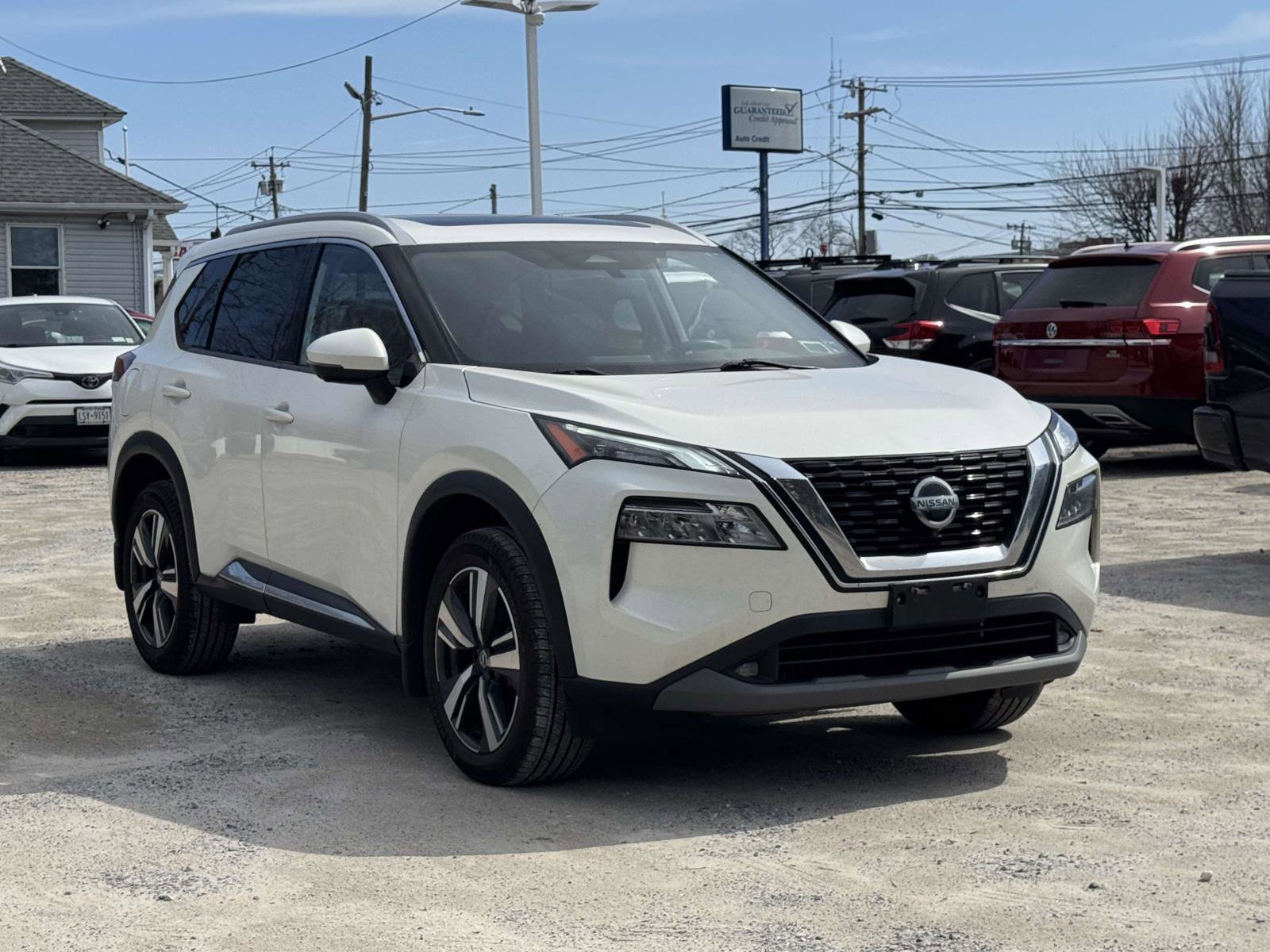 Used 2021 Nissan Rogue SL image 2