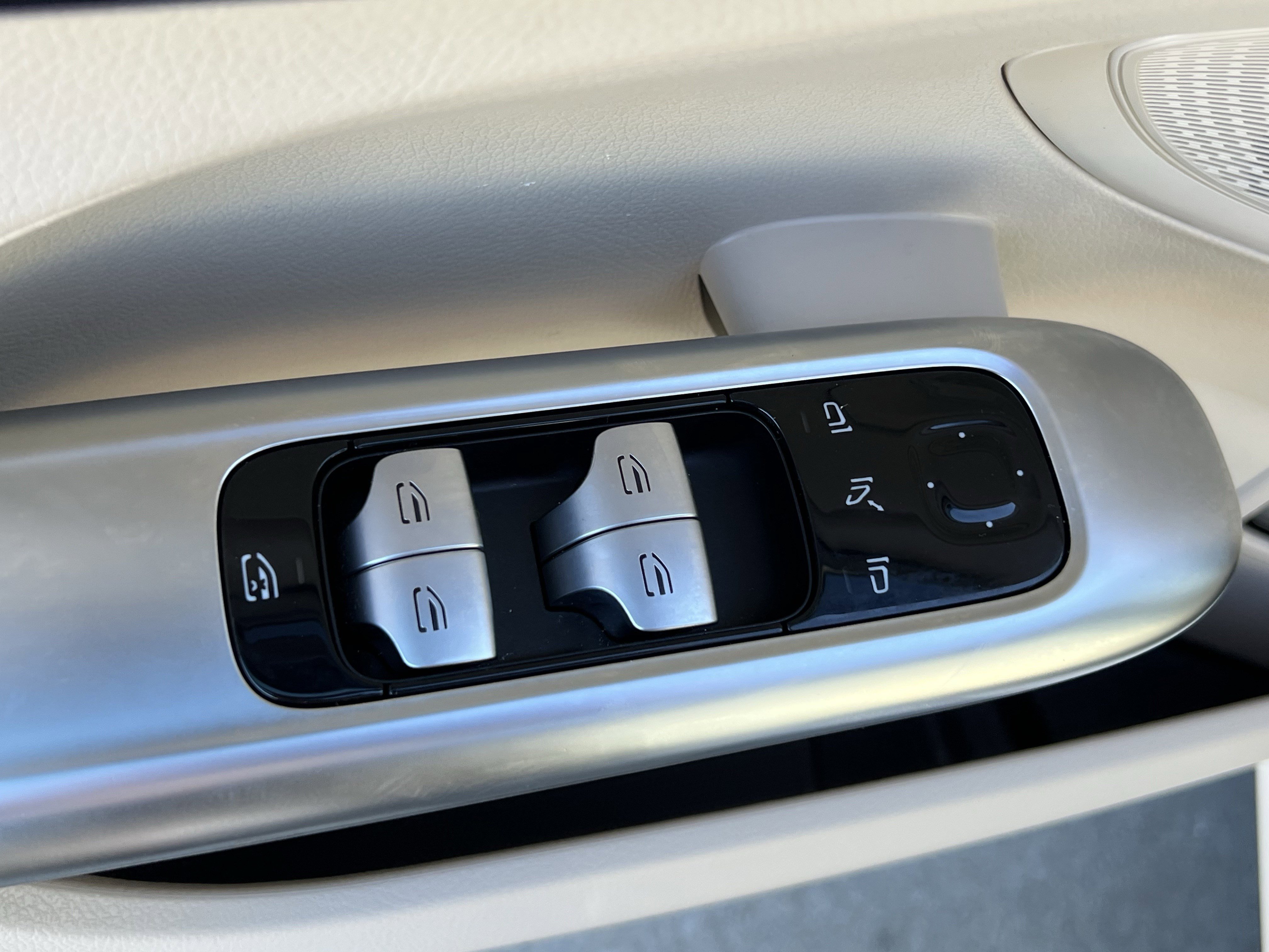 Used 2024 Mercedes-Benz C 300 4MATIC Sedan image 15