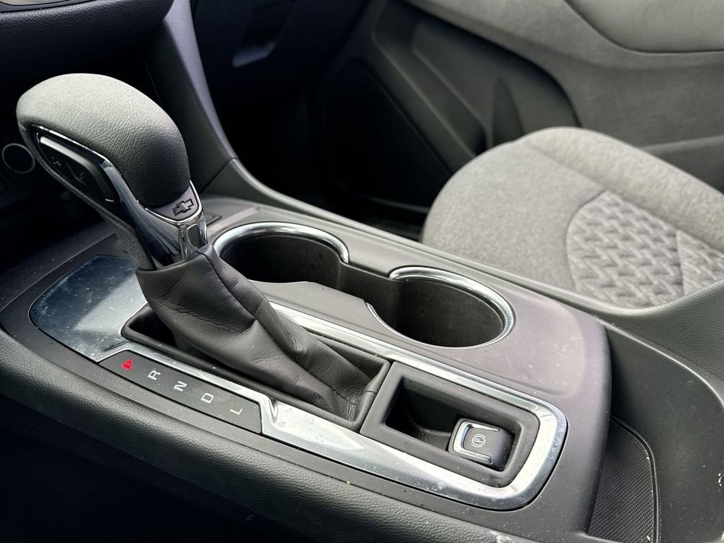 Used 2024 Chevrolet Equinox LT w/ LPO, Floor Liner Package FWD image 20