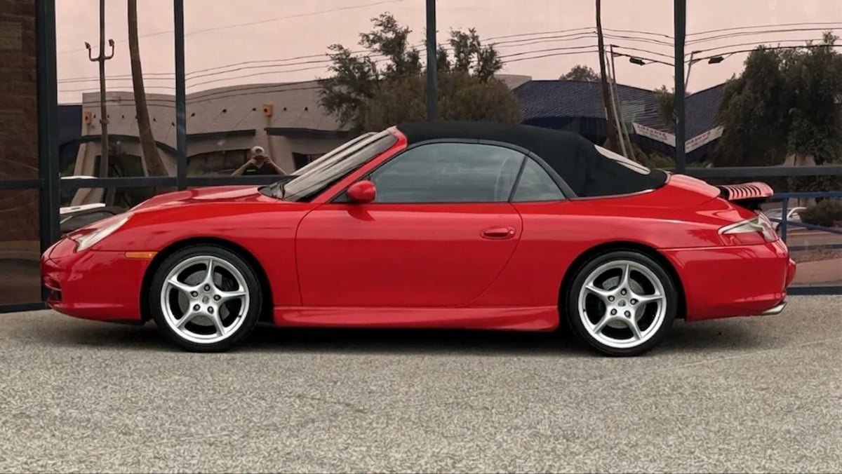 Used 2002 Porsche 911 Carrera 4 AWD/4WD image 9
