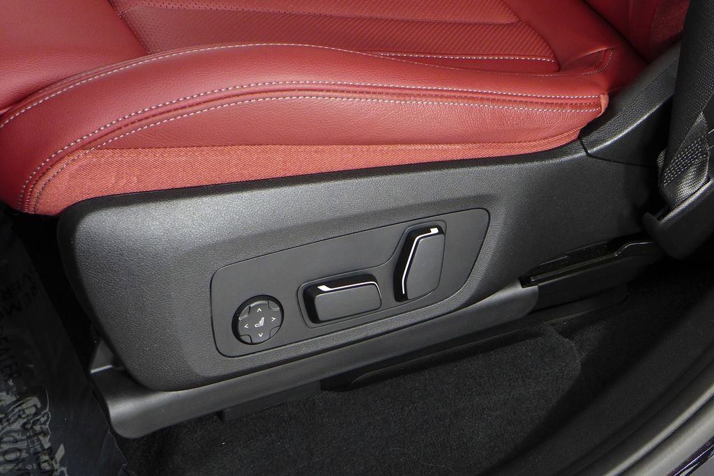 Certified 2024 BMW X3 M40i w/ Premium Package image 23