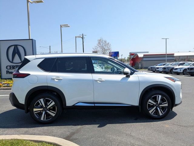 Used 2023 Nissan Rogue SL w/ SL Premium Package image 11