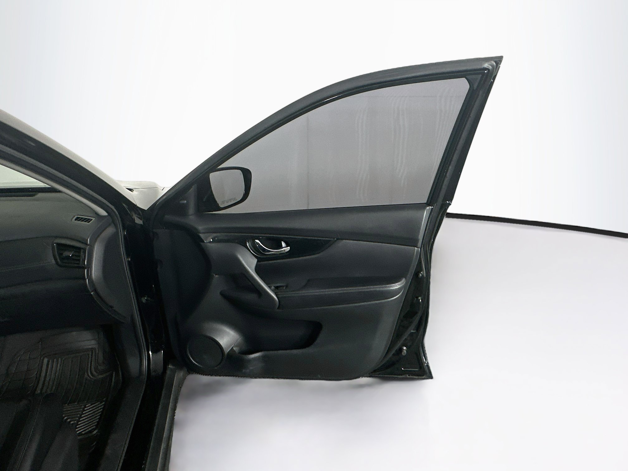 Used 2017 Nissan Rogue SL FWD image 32