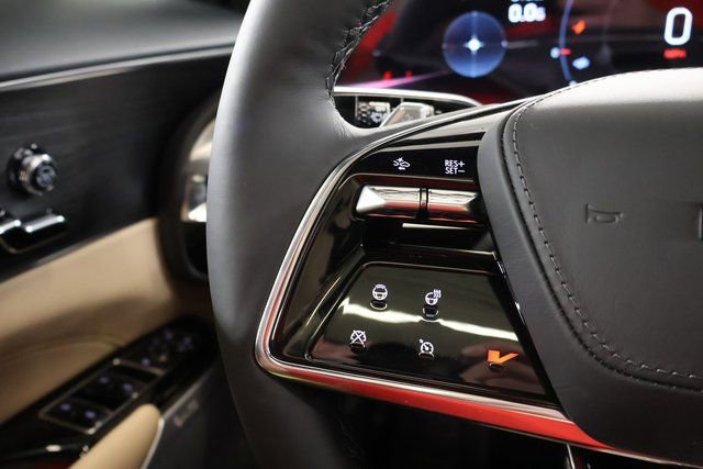 New 2026 Cadillac Lyriq V image 17
