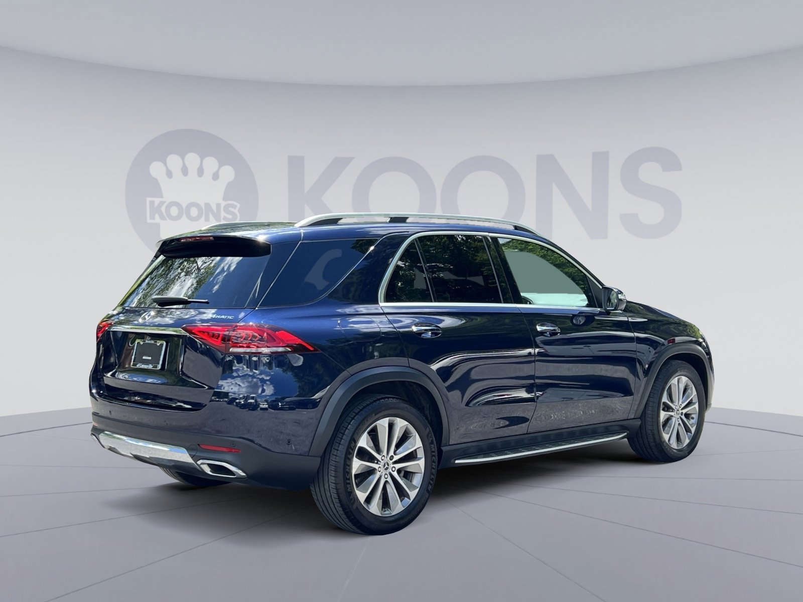 Used 2021 Mercedes-Benz GLE 450 4MATIC w/ Premium Package image 11