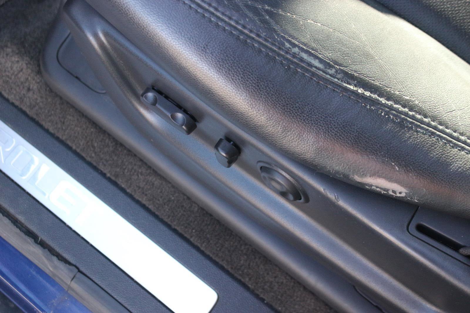 Used 2012 Chevrolet Suburban LTZ image 19