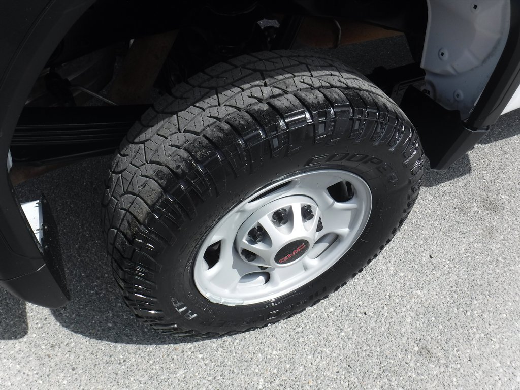Used 2023 GMC Sierra 2500 Pro w/ Fleet Convenience Package RWD image 4