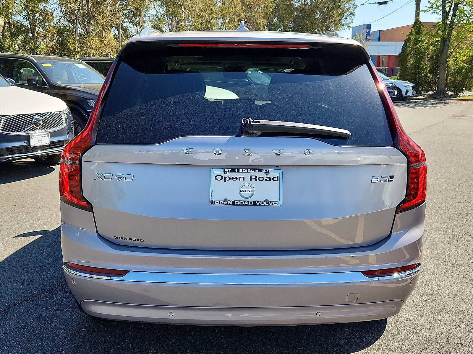 Used 2026 Volvo XC90 B5 Core w/ Protection Package image 5