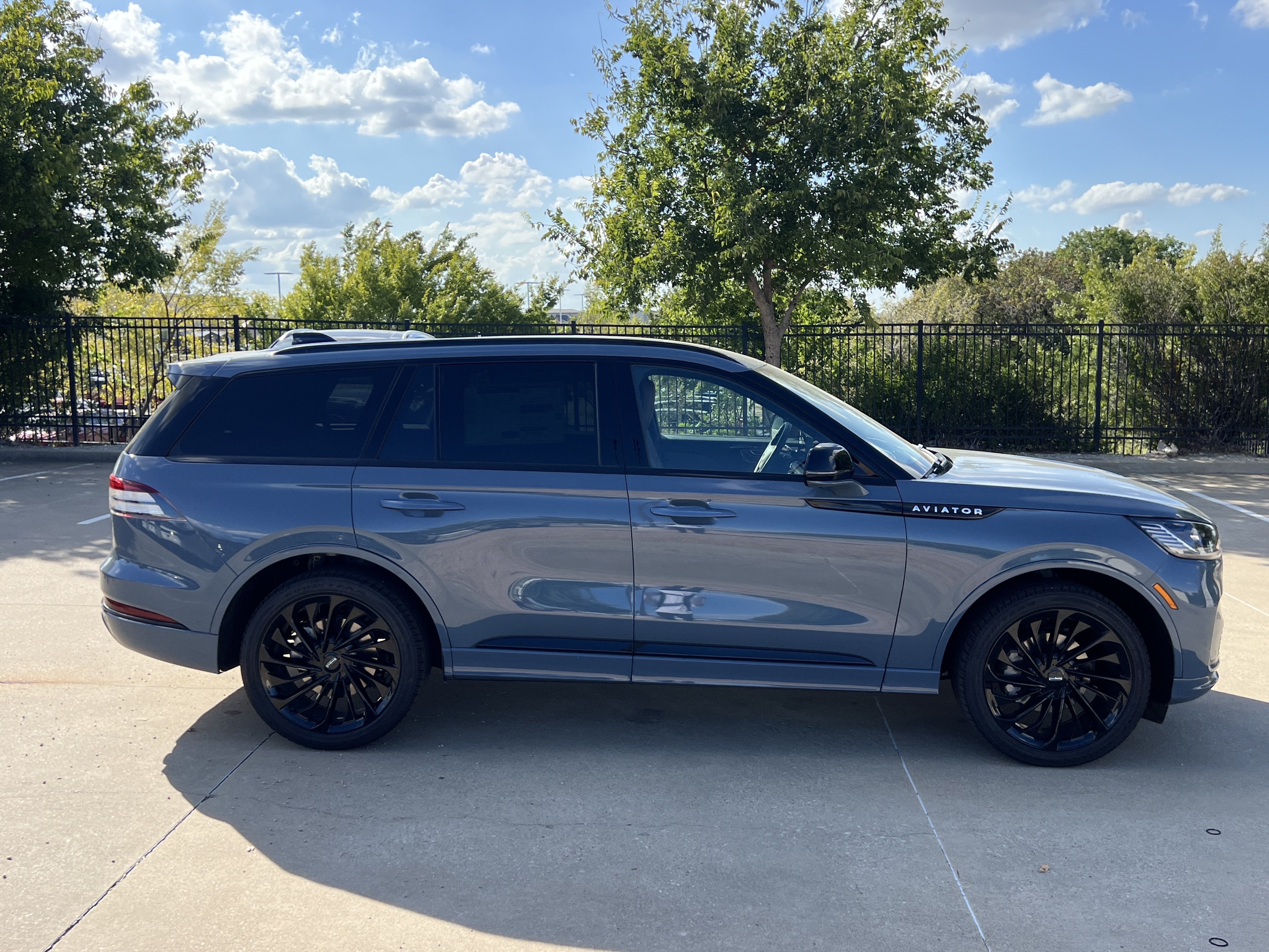 New 2026 Lincoln Aviator Reserve AWD/4WD image 10