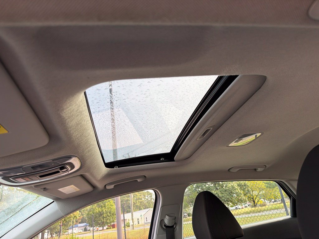 Used 2025 Hyundai Elantra SEL FWD image 19